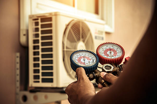 Professional Hvac technician working in Dolan Springs, AZ